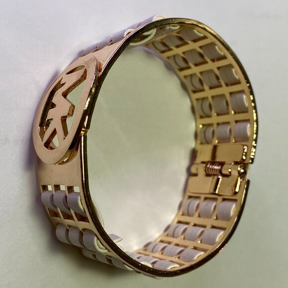 Michael Kors Hinged White Leather And Gold Tone Bracelet - Picture 4 of 5